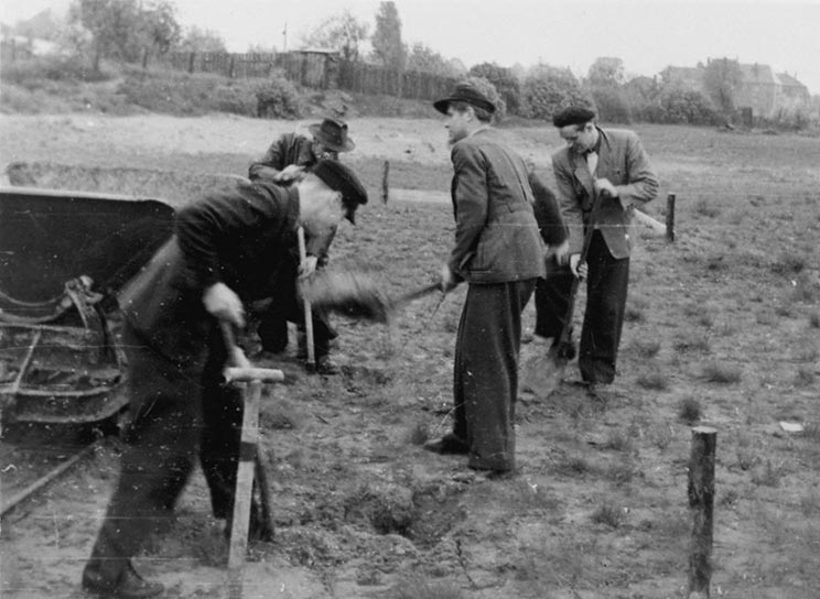 Der erste Spatenstich im Jahr 1955